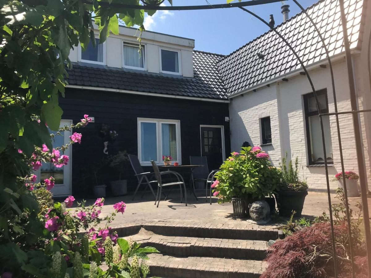 T Huuske Tuinappartement Met Fantastisch Uitzicht, Nabij Zee Zonnemaire Zewnętrze zdjęcie