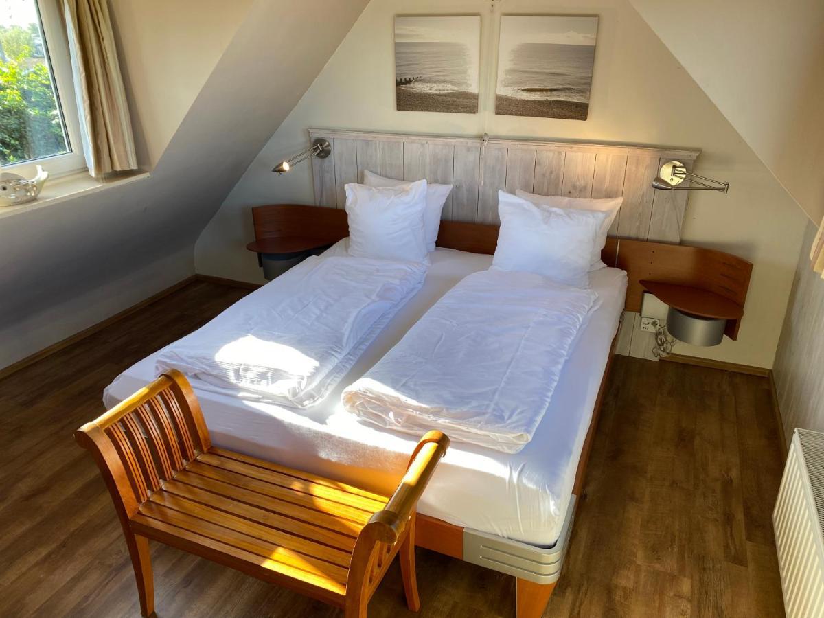 T Huuske Tuinappartement Met Fantastisch Uitzicht, Nabij Zee Zonnemaire Zewnętrze zdjęcie